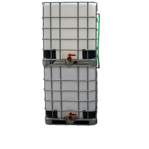 2 gestapelde IBC containers WIT op metalen of kunststof pallet – professioneel gecleand
