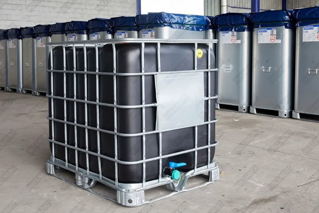 IBC container ZWART op metalen of kunststof pallet - professioneel gecleand