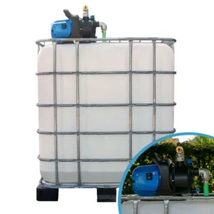 IBC container met waterpomp op metalen of kunststof pallet - praktische regenton 1000 liter